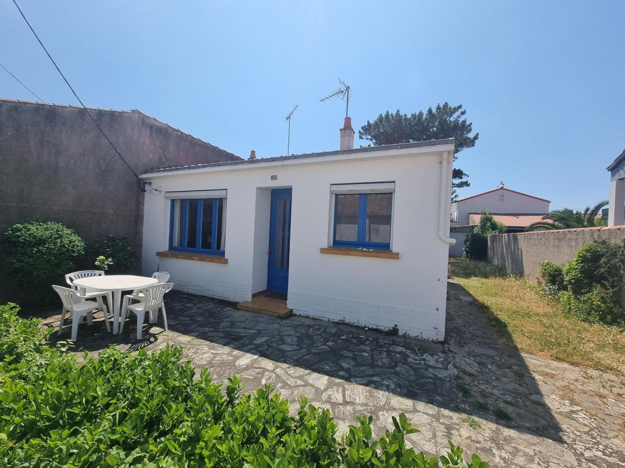 Maison Deux Chambres Avec Jardin A 100M De L'Ocean Les Sables-d'Olonne Exterior photo